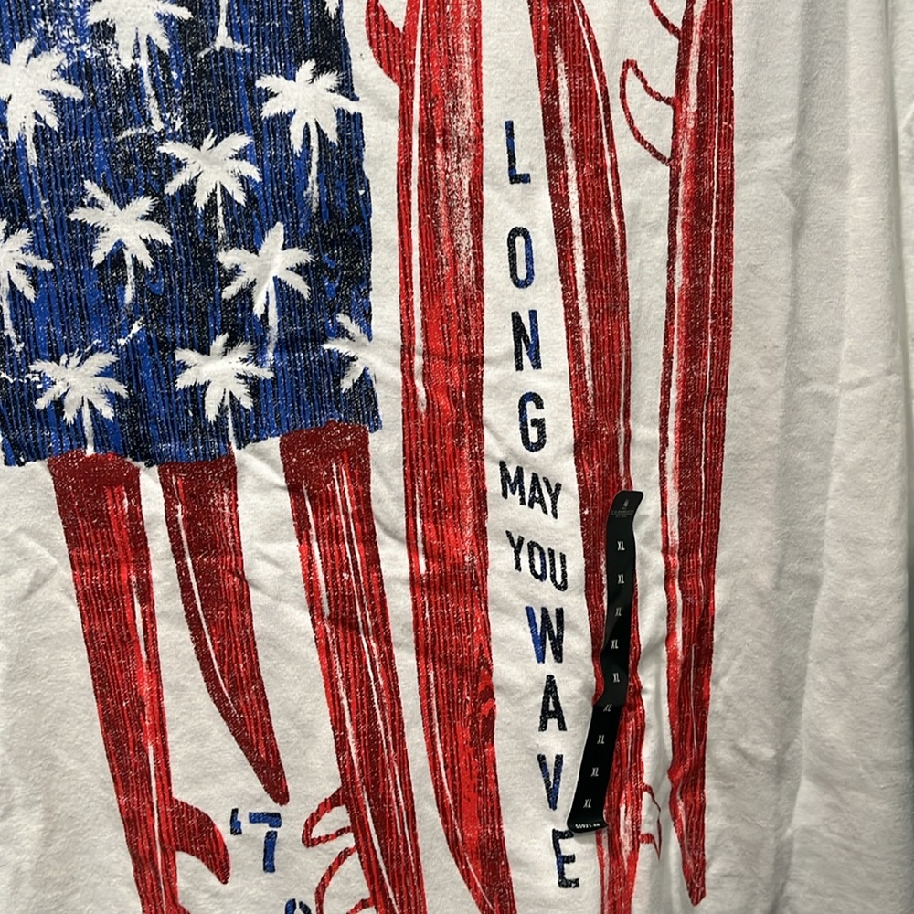 Tshirt - Picture 3 of 5